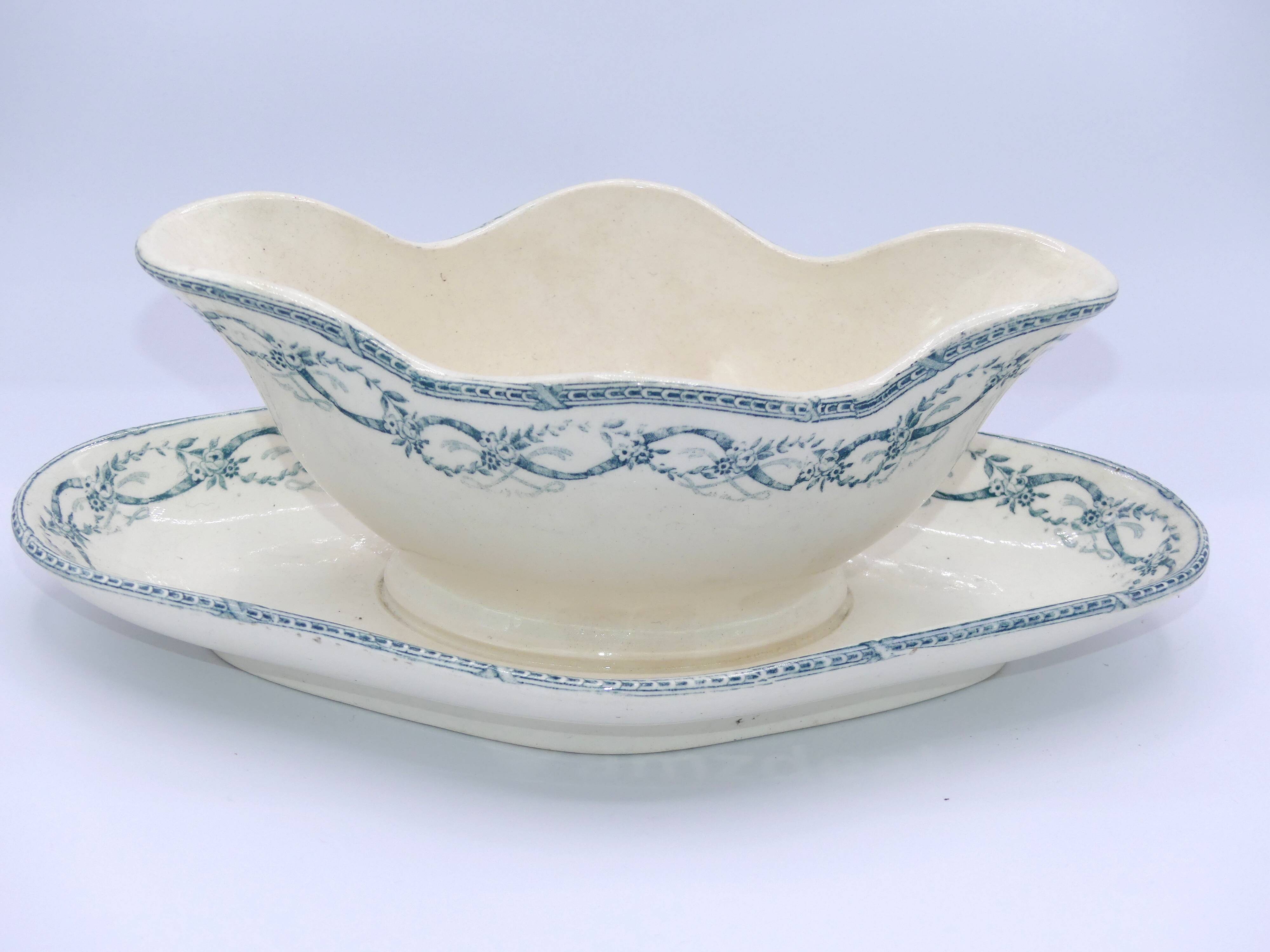 Terre de fer sauce boat Salins Récamier