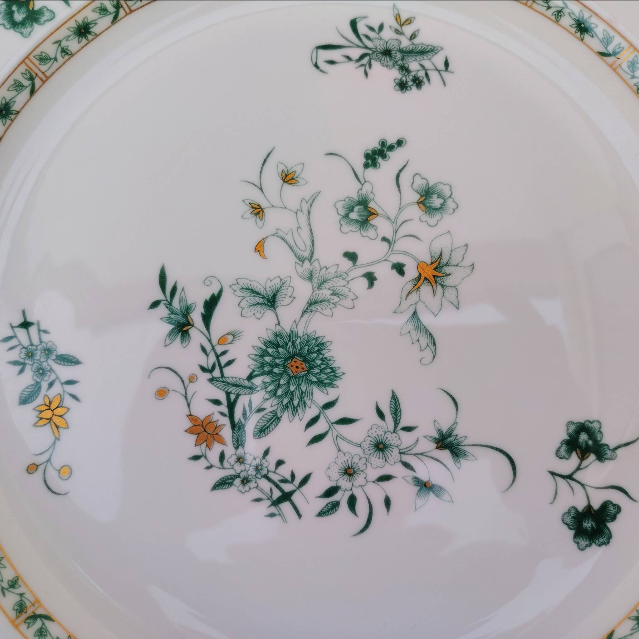 Round serving dish, Bernardaud, Limoges, Beijing