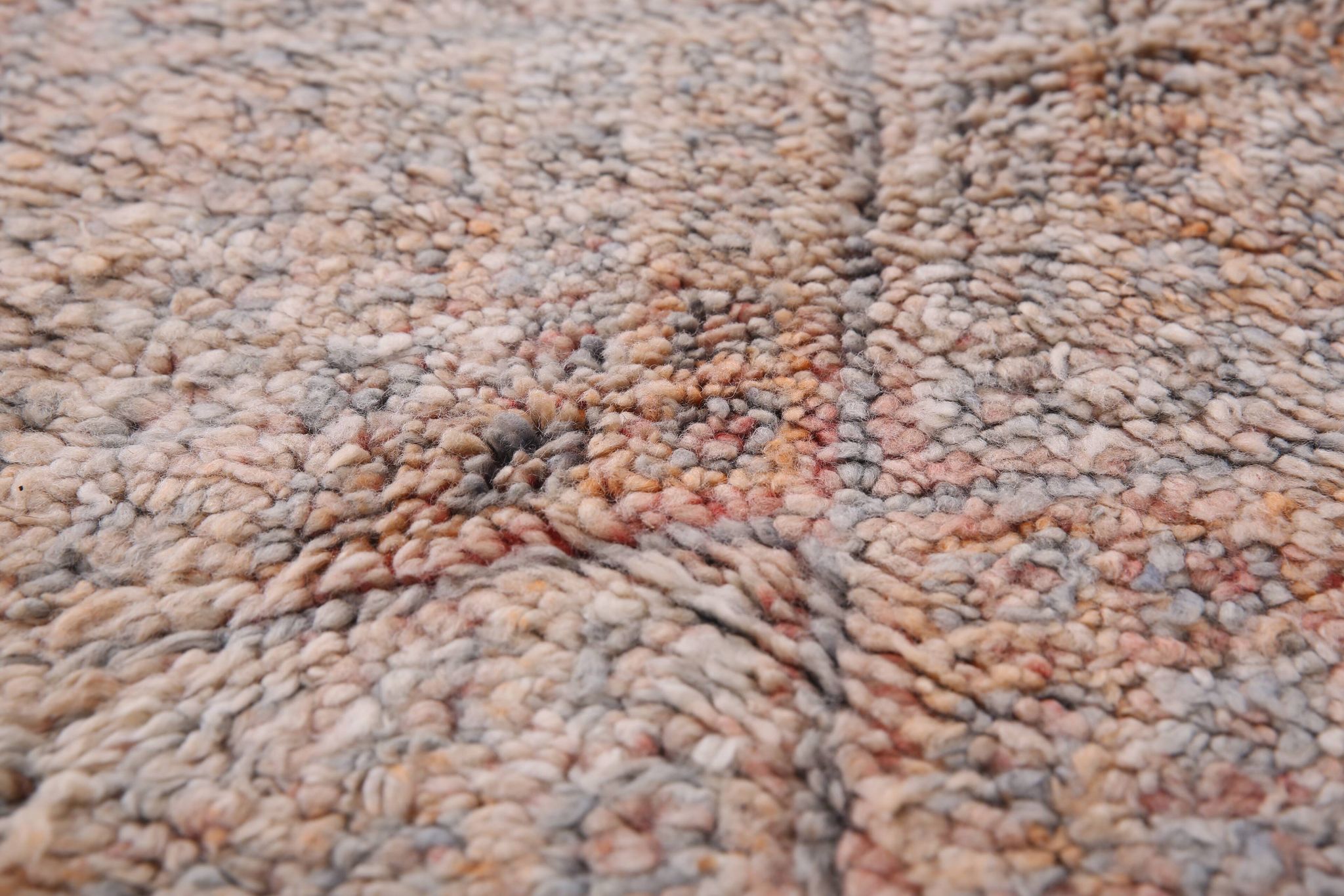 Pale Vintage Moroccan Rug 197 x 306 cm, Berber Wool Rug, Handmade Rug Boho