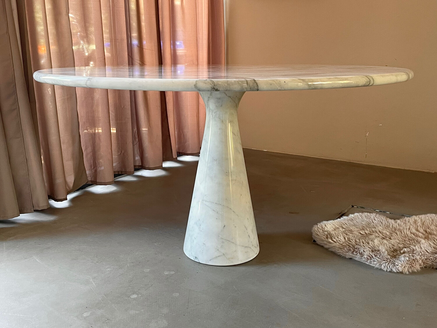 Angelo Mangiarotti white marble dining table model M1