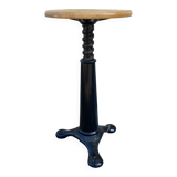 Singer stool