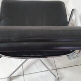 Fauteuil EA208 soft pad Charles et Ray Eames édition Herman Miller