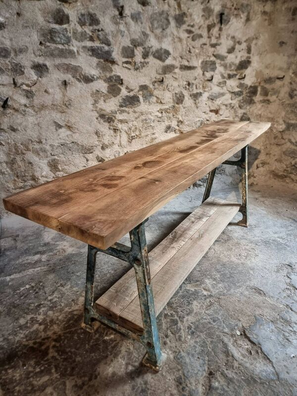 Îlot de cuisine industriel / table console avec base en fonte – France, milieu du XXe siècle