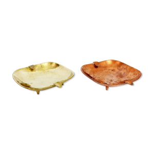 Duo de cendriers en cuivre et laiton