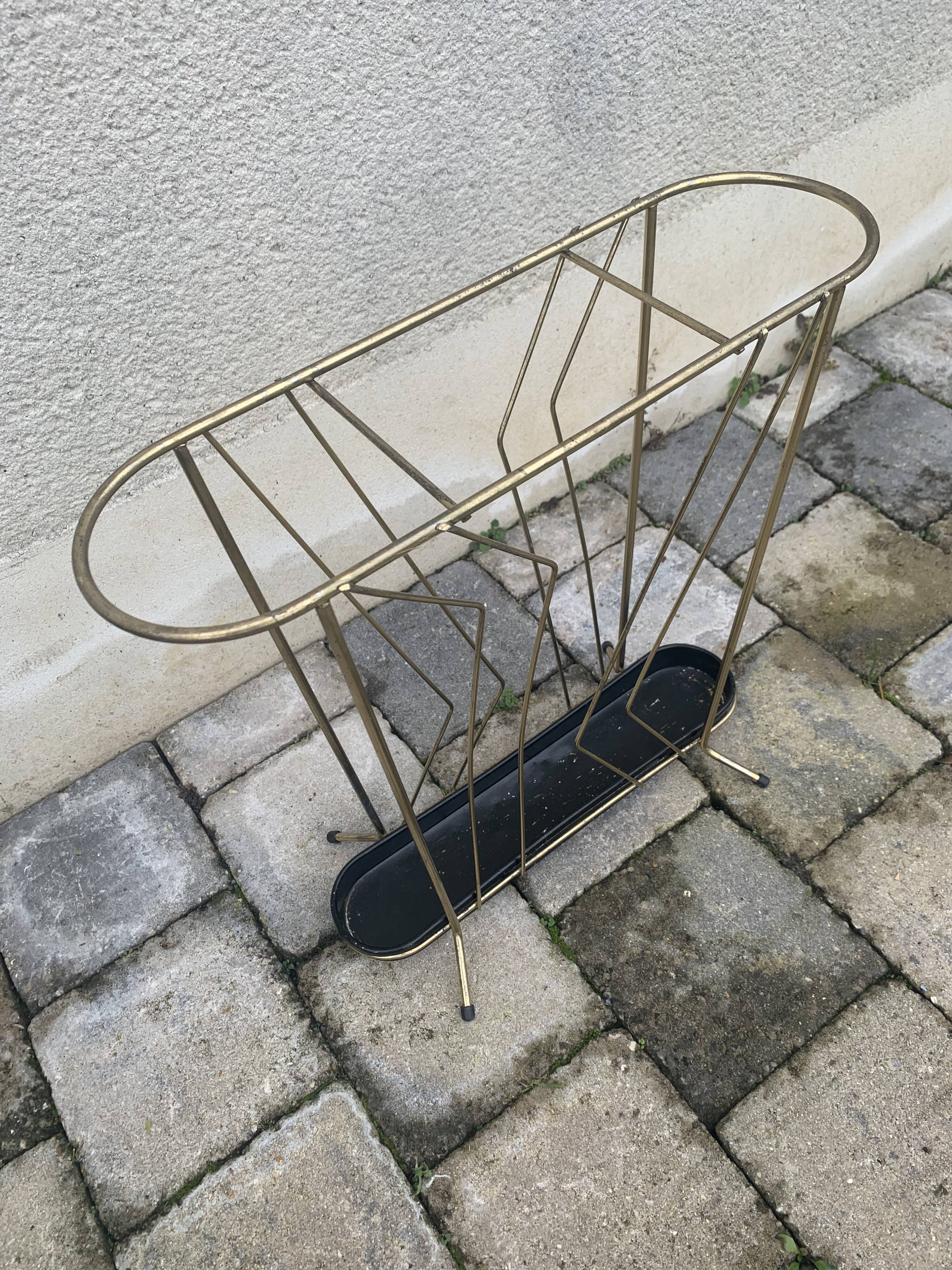 Vintage umbrella door