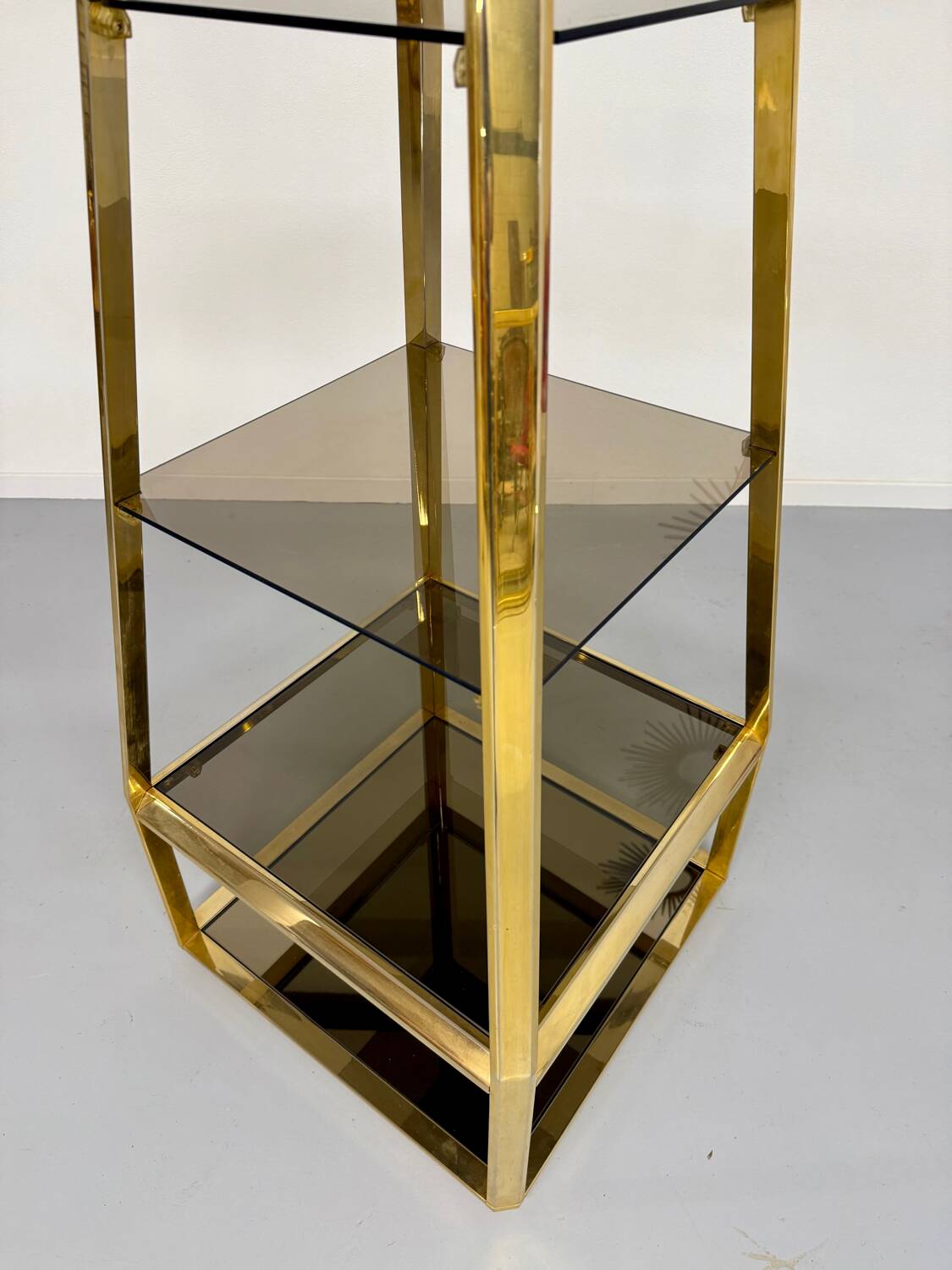 Pyramid Shelf, Hollywood Regency design, Gold Brass, Smoked Glass, 1960s