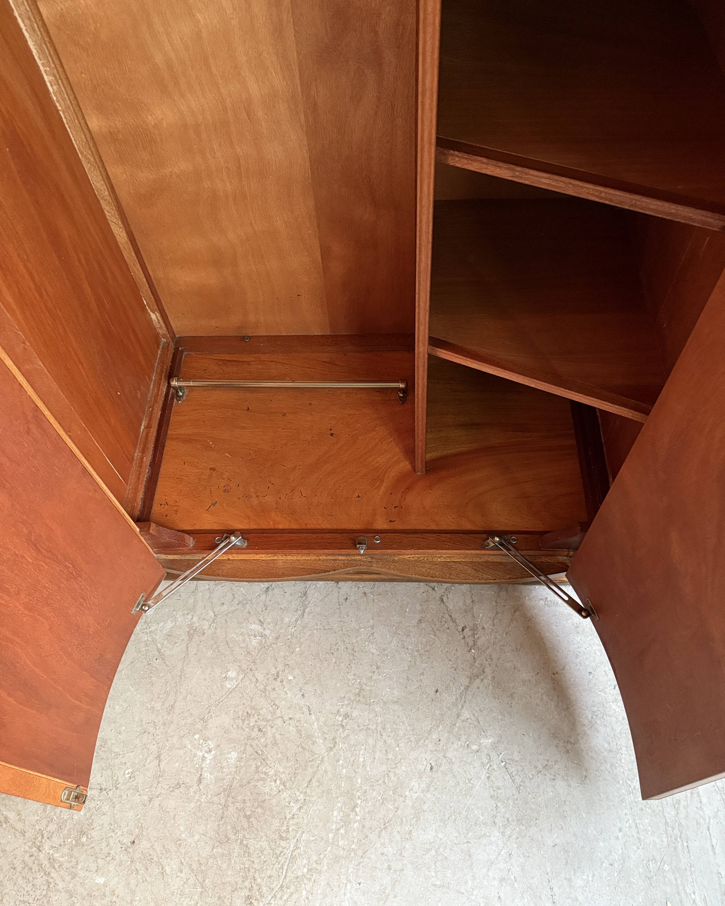 Vestiaire Art Déco  anglais