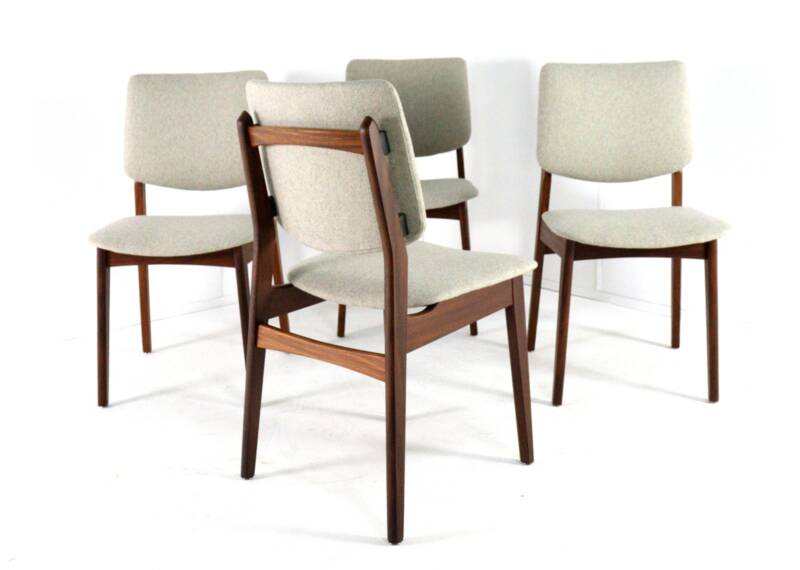 Set of 4 dining chairs 'Overpelt' - mid century dutch design in teak