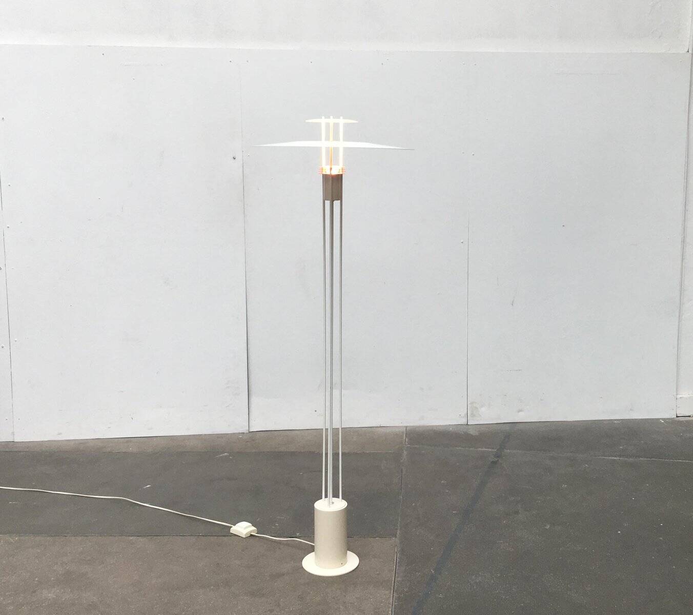 Lampadaire en métal danois de Frandsen, 1989