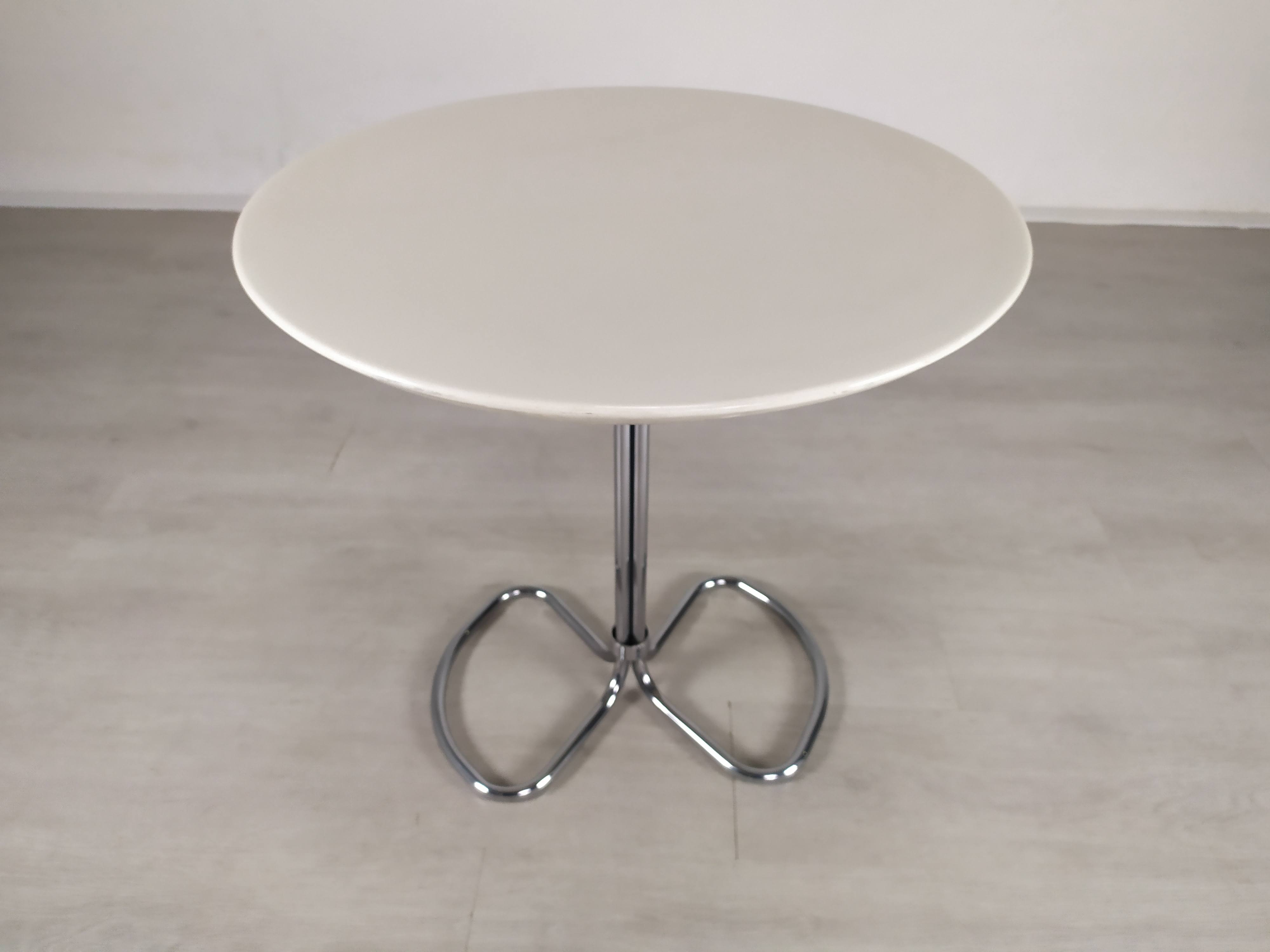 Side table design 1970