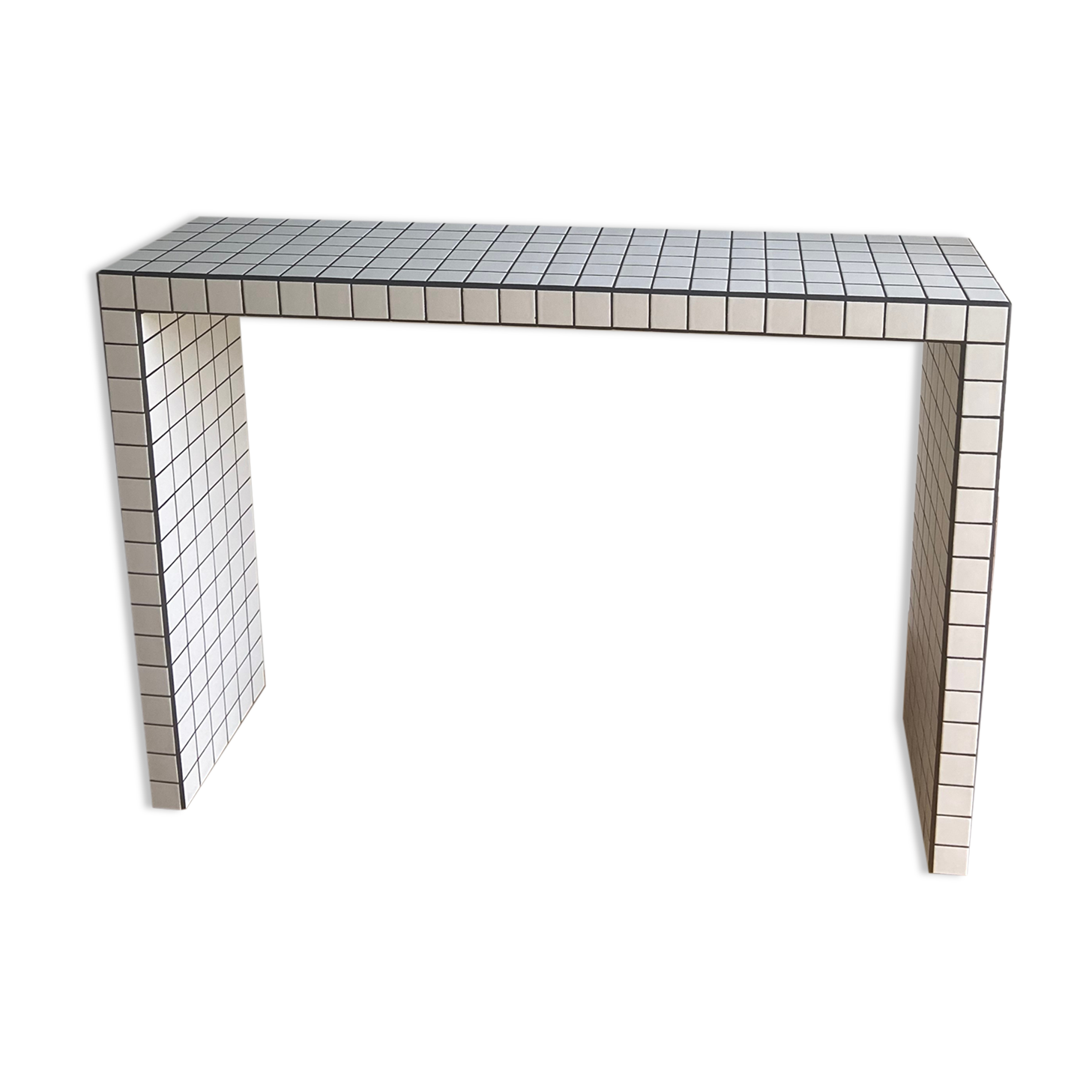 High console tiled mosaic glossy white joint black