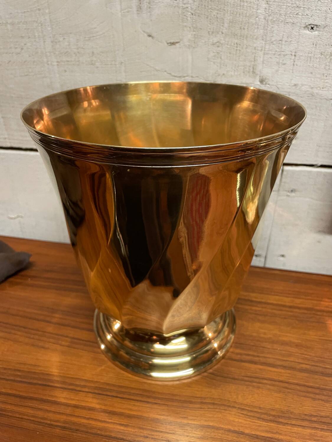 Christofle champagne bucket, gilded metal, twisted model.