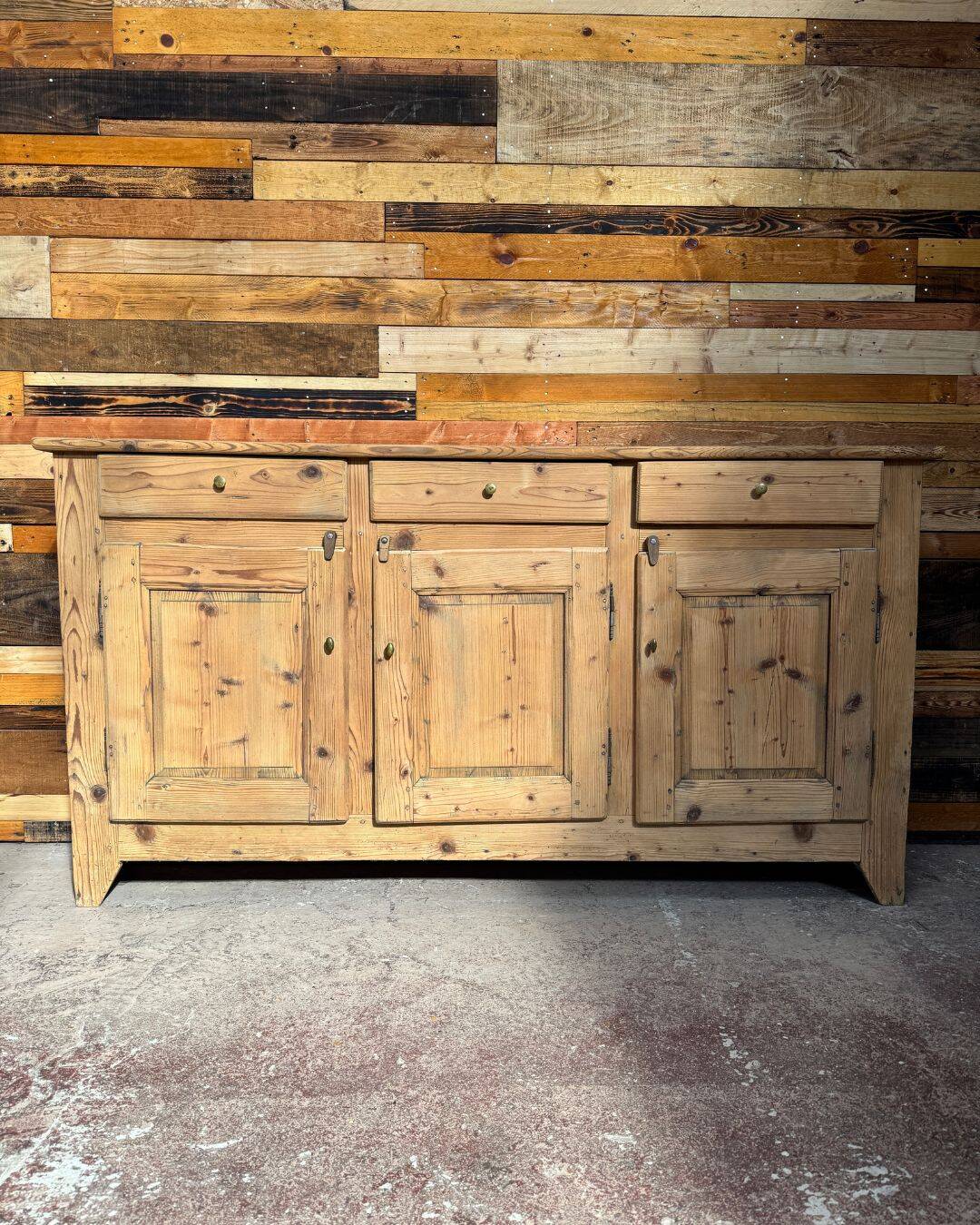 Buffet bas ancien