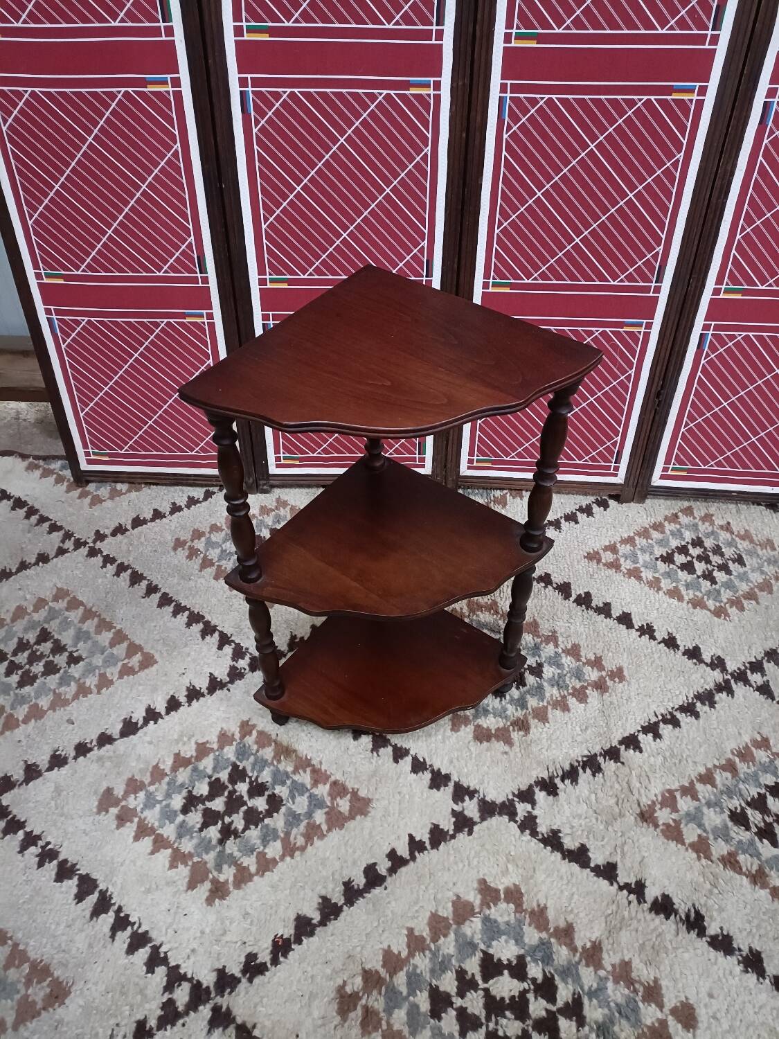 Vintage corner shelving unit