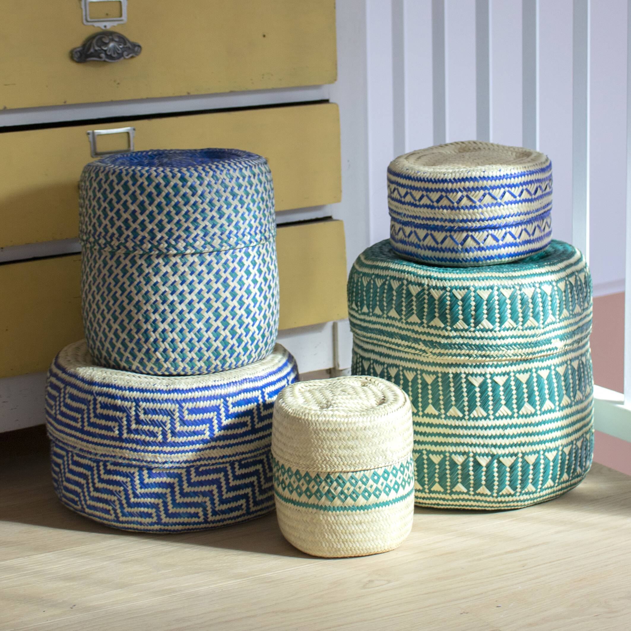 Mexican basket fine weaving