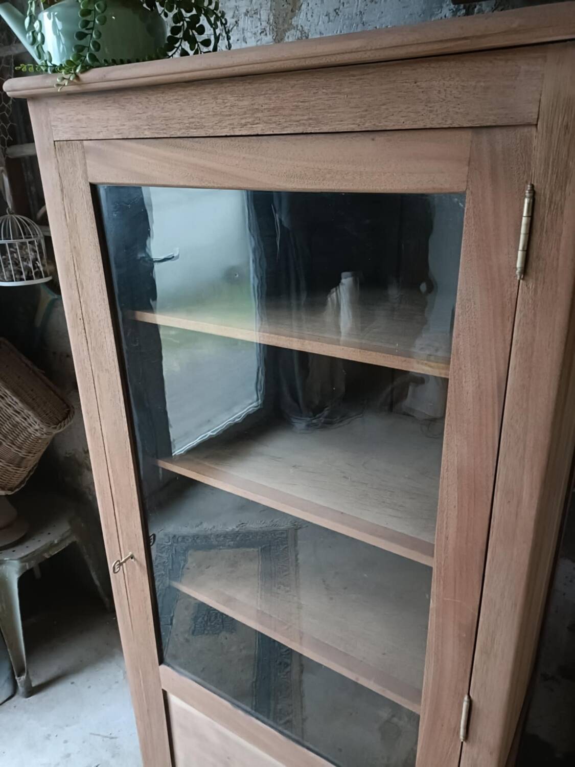 Wooden display cabinet
