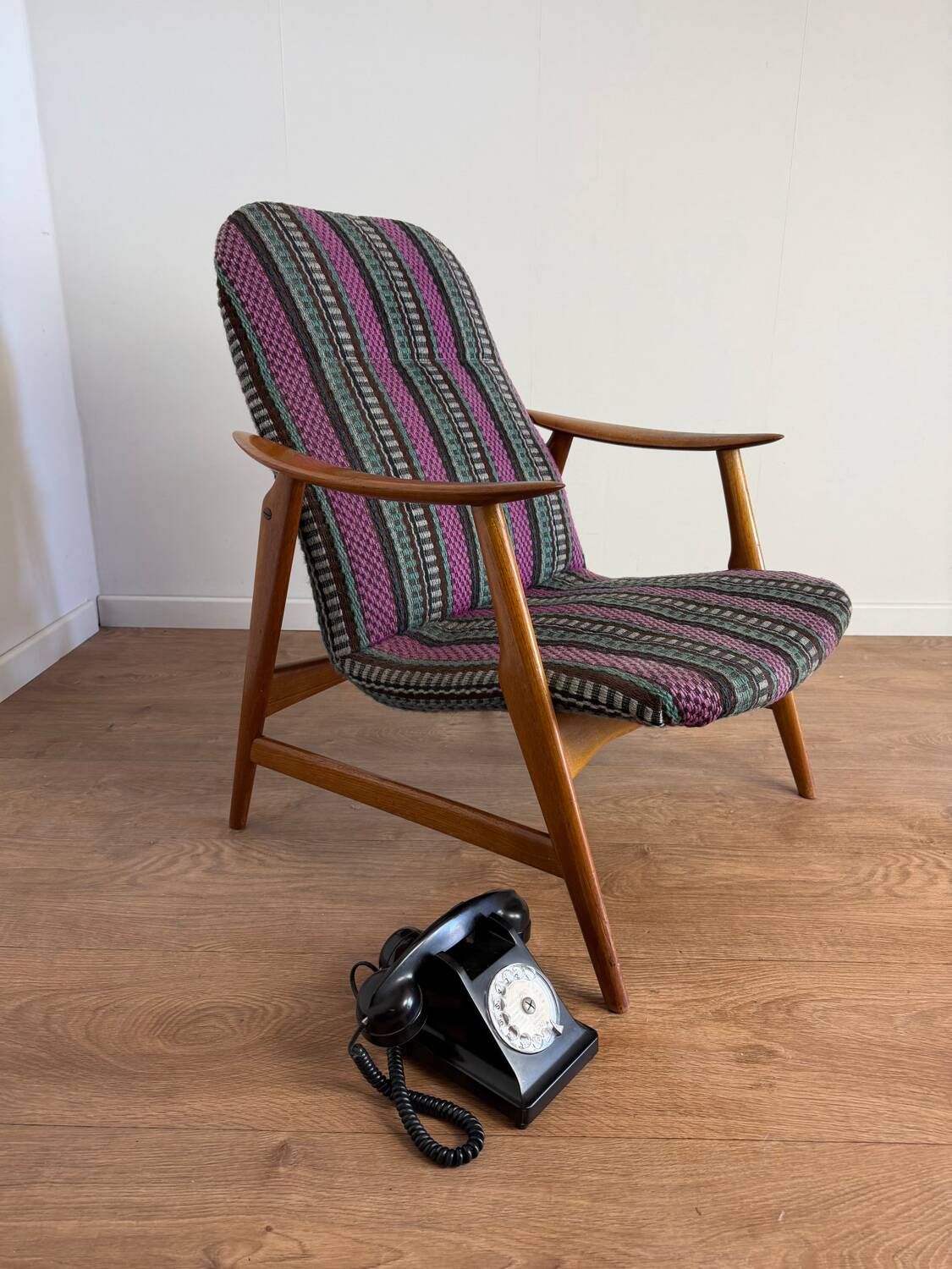 Vintage Scandinavian armchair from the 1960s.