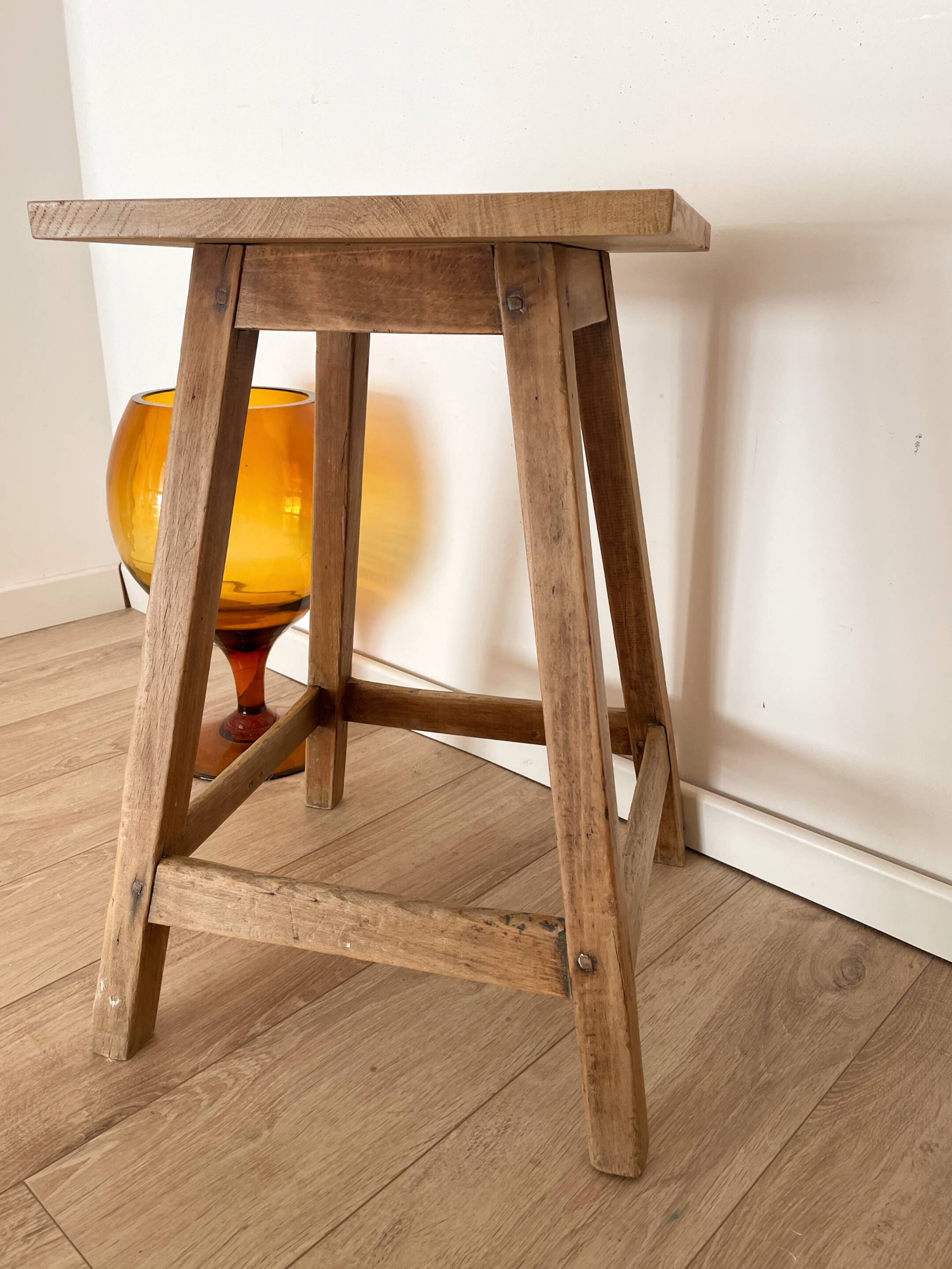 Tabouret ancien