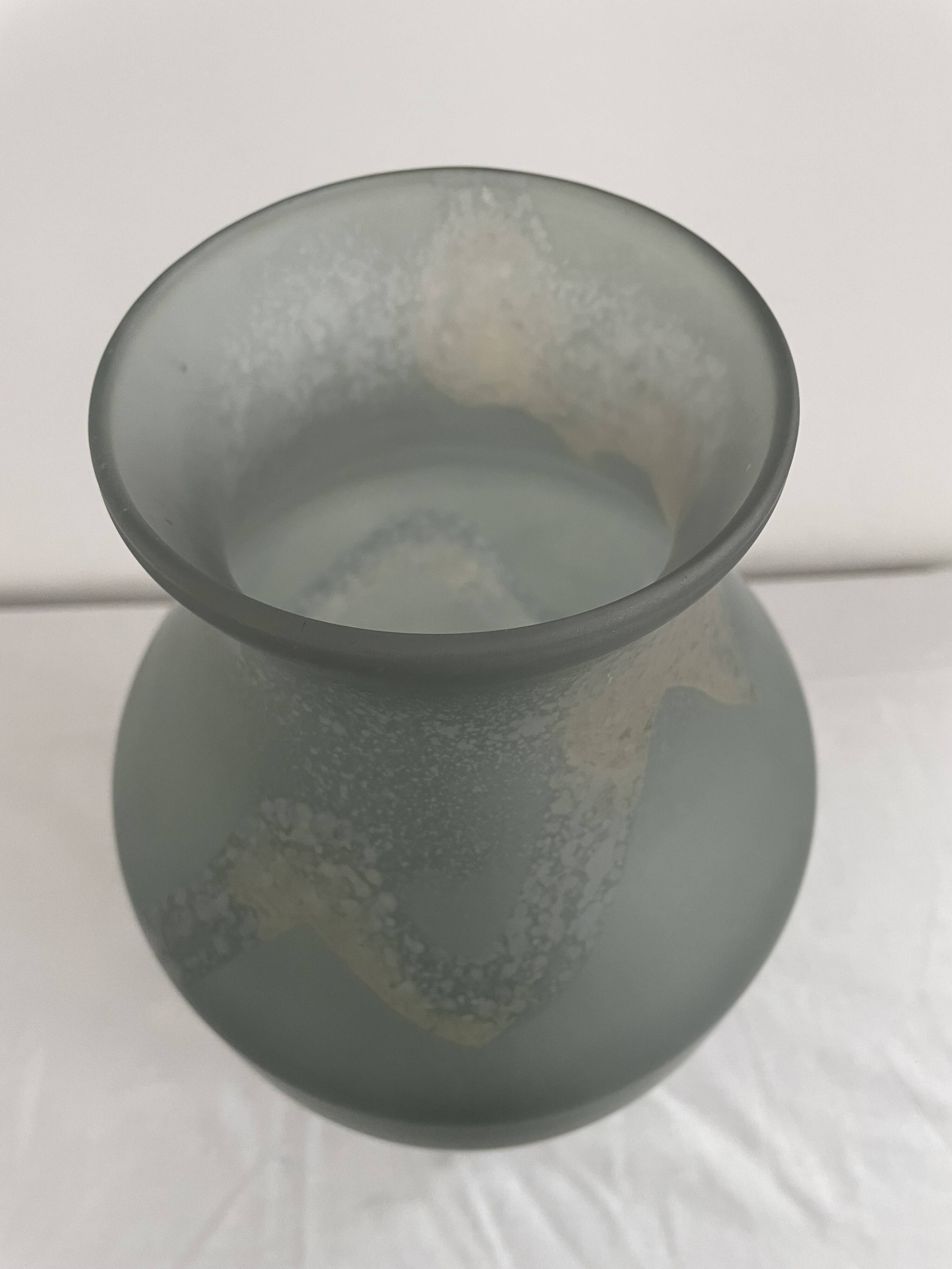 Large glass vase, Trait d'Union, gray-green tones, sandblasted vase decoration, elegant and chic