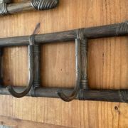 2 portemanteaux en rotin, années 60-70