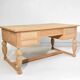 Bureau sculpté en chêne clair, style Renaissance