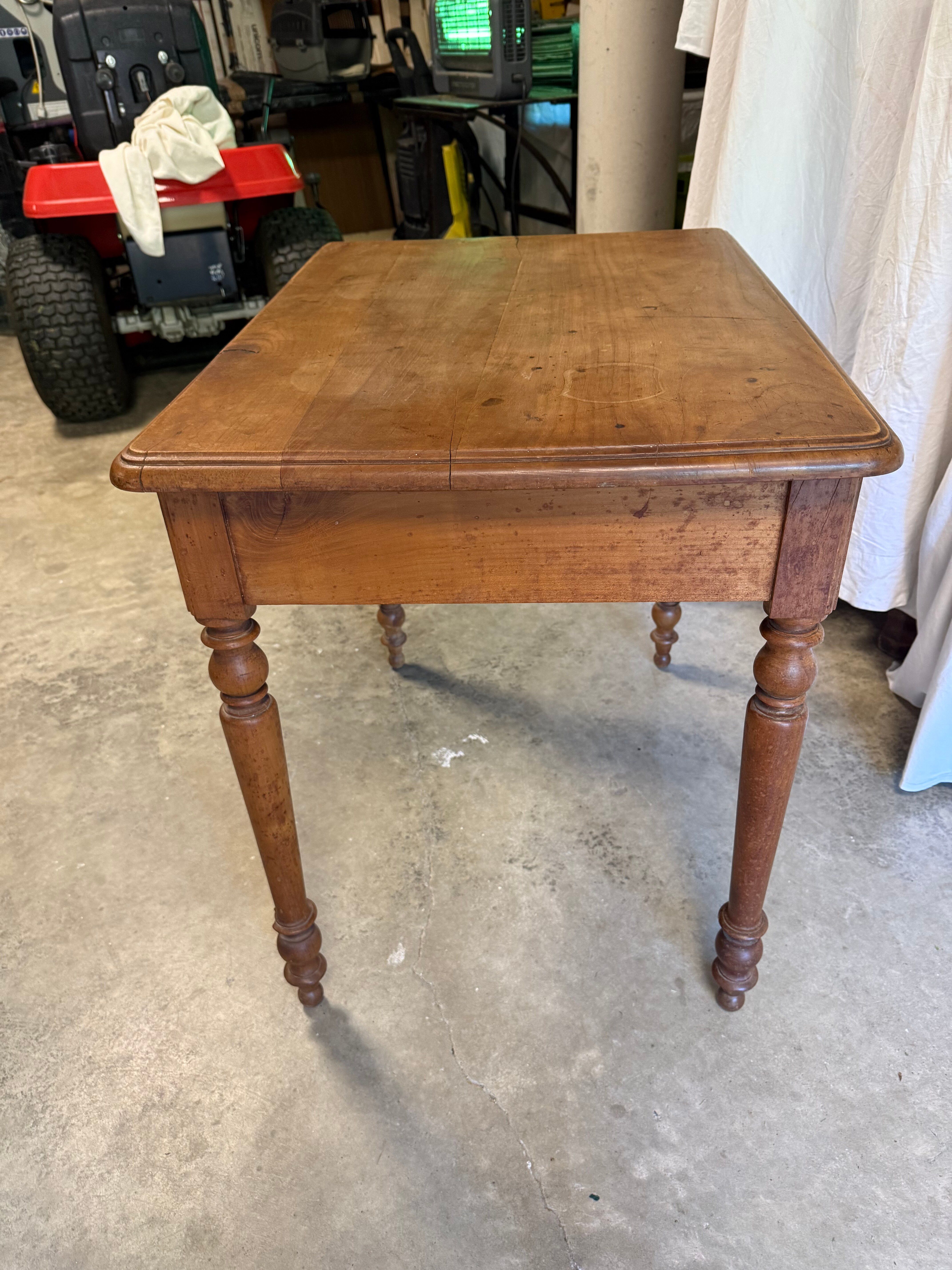 Table bureau