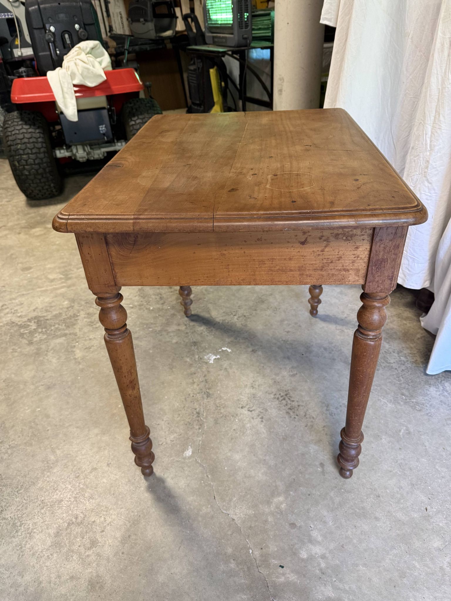 Table bureau