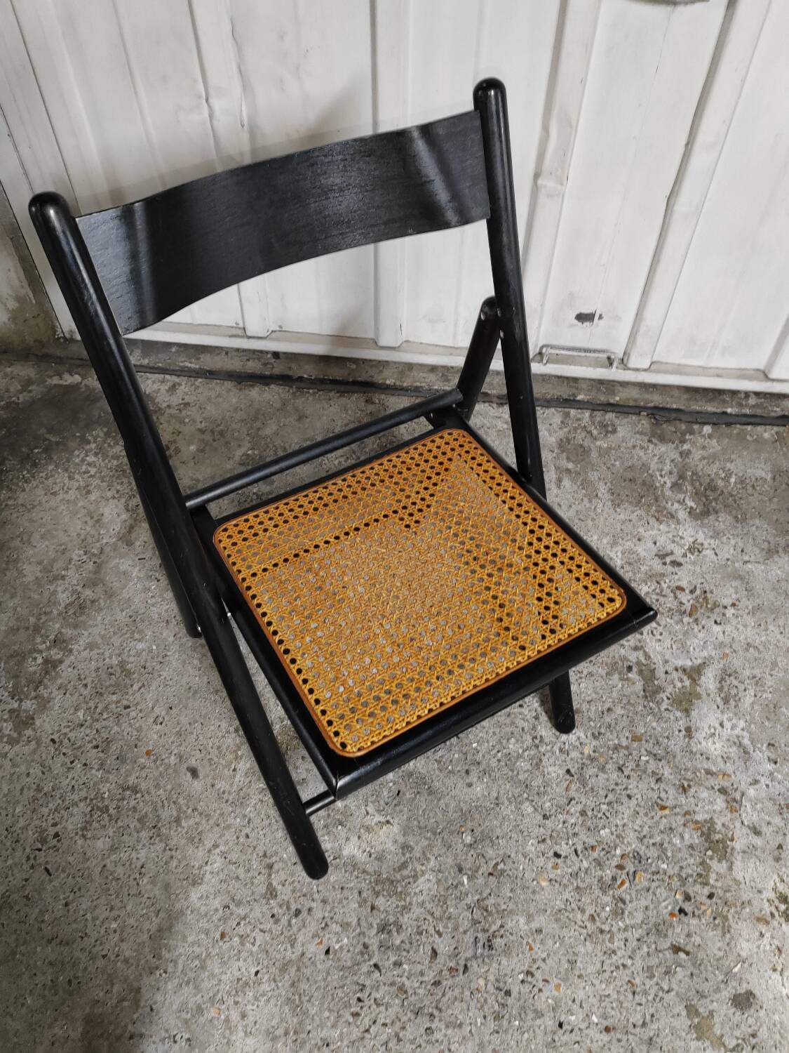 Chaise pliante cannée vintage
