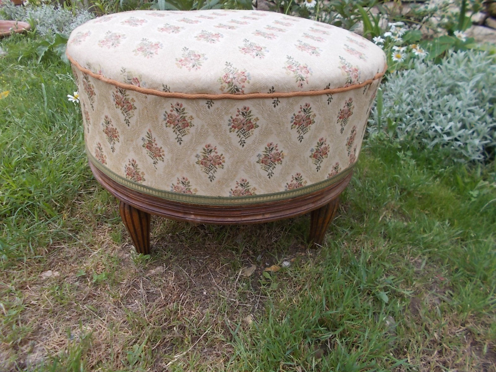 Pouf end of art deco sofa