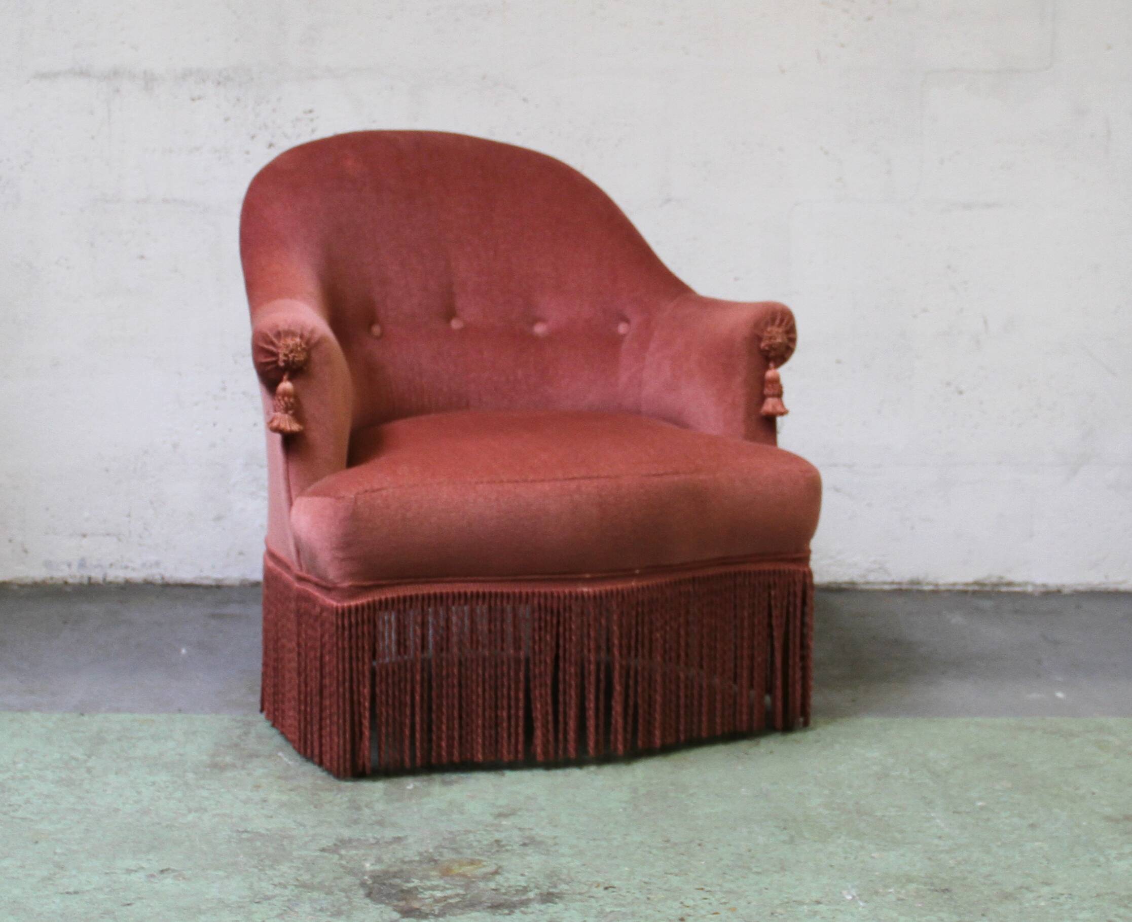 Vintage toad armchair