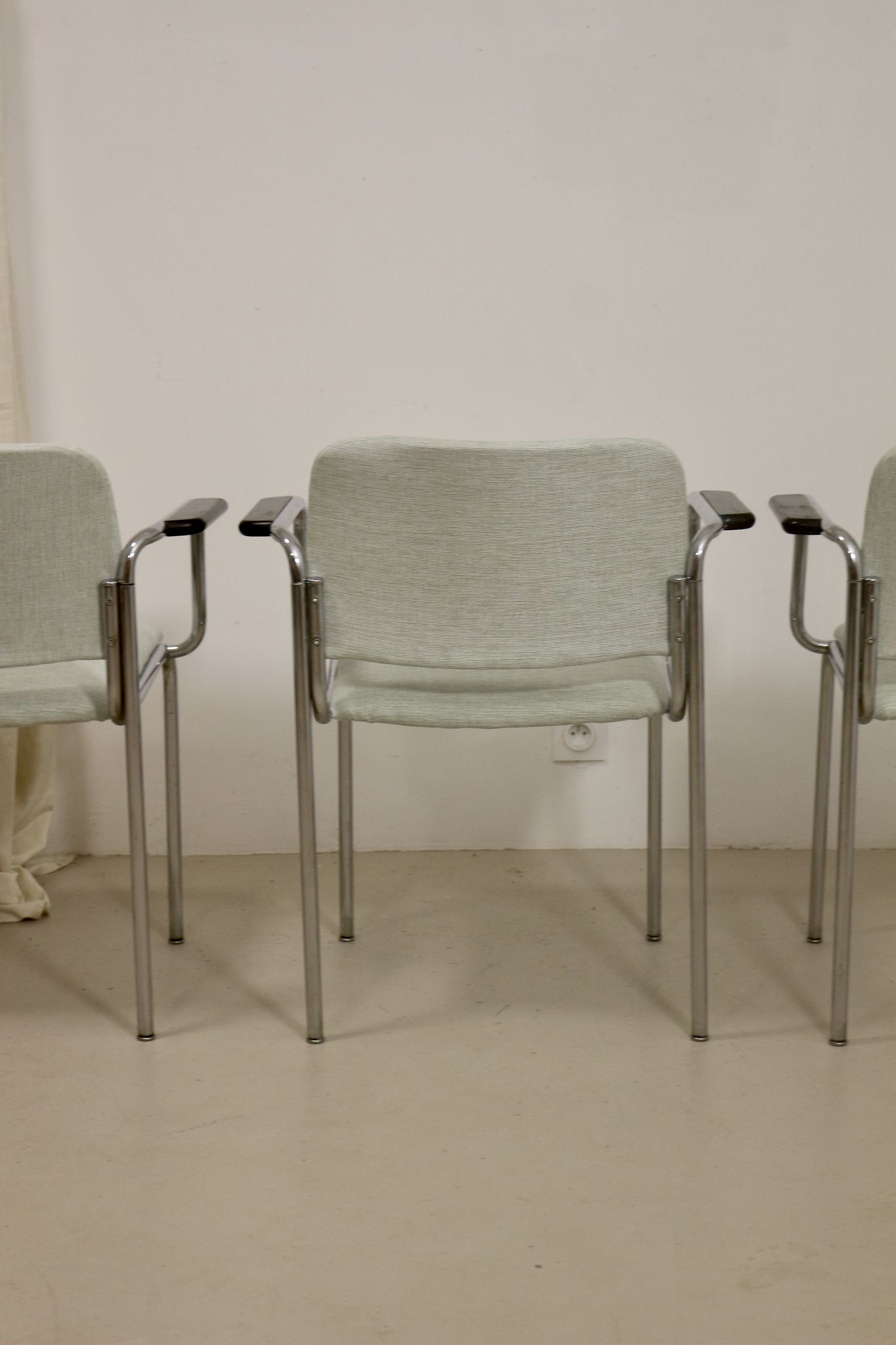 Set de 3 de chaises tubulaires en acier chromé, datant de 1970.Ref Amanda