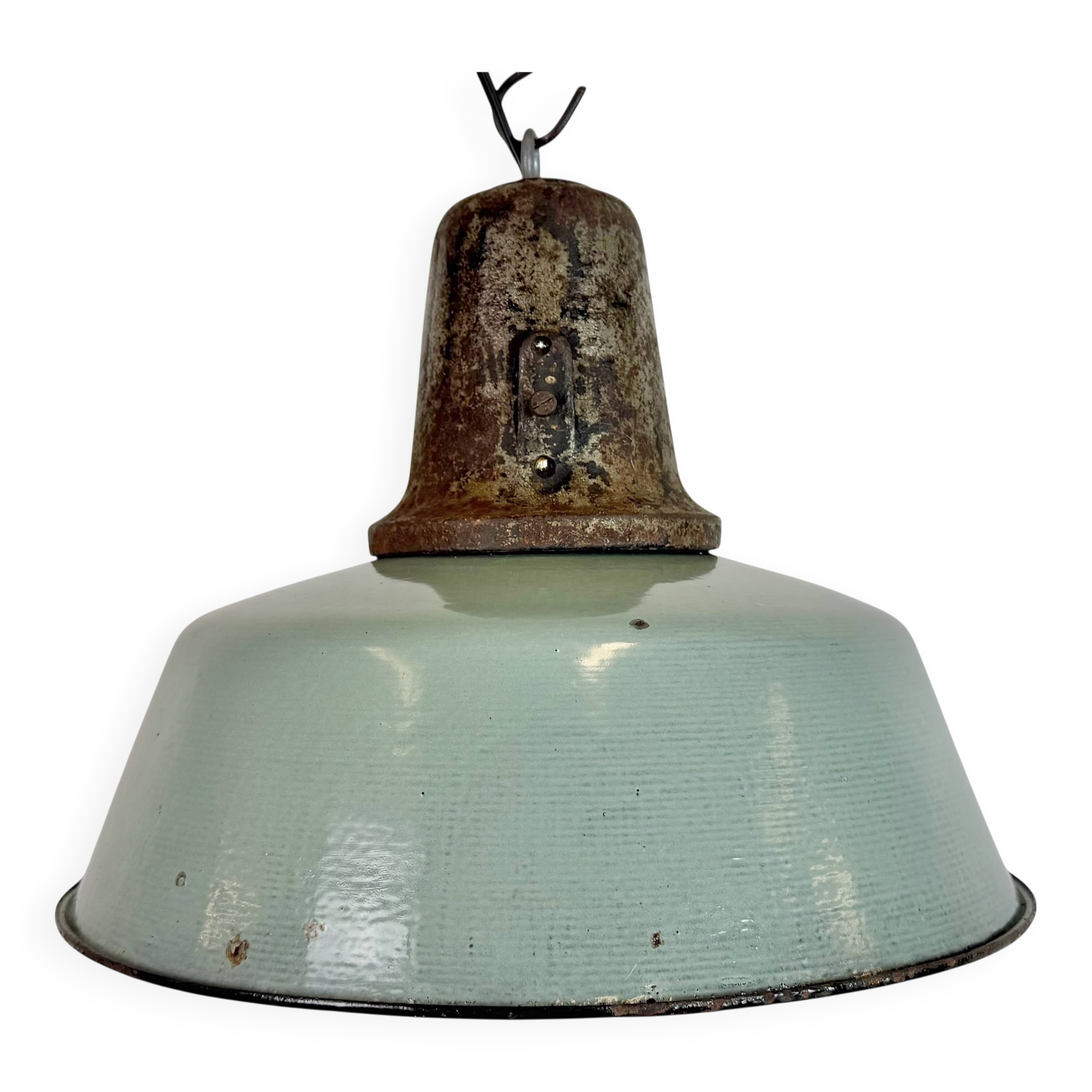 Lampe d'usine industrielle en émail à pétrole avec dessus en fonte, années 1960