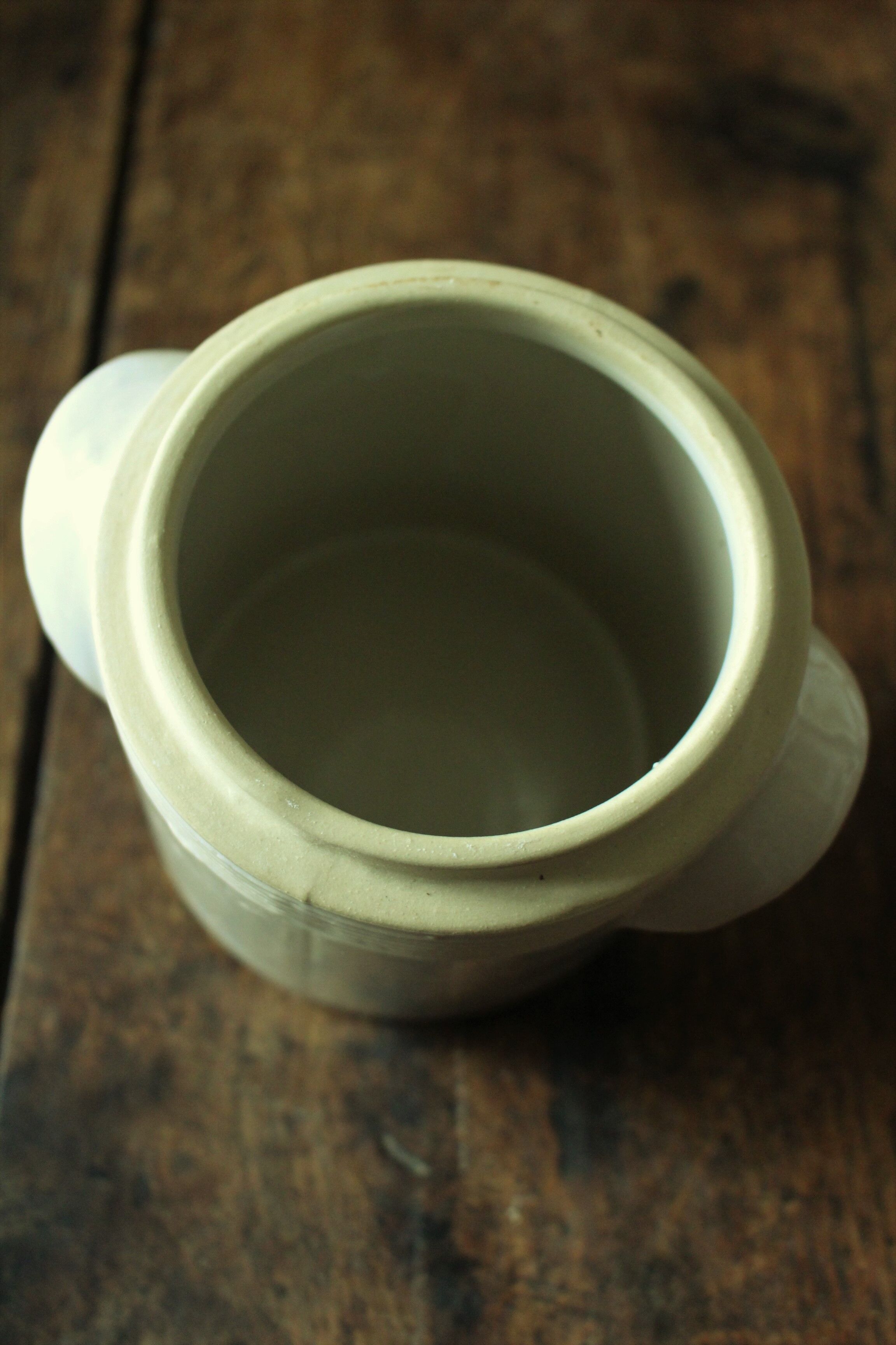 Pot glazed stoneware beige lid handles
