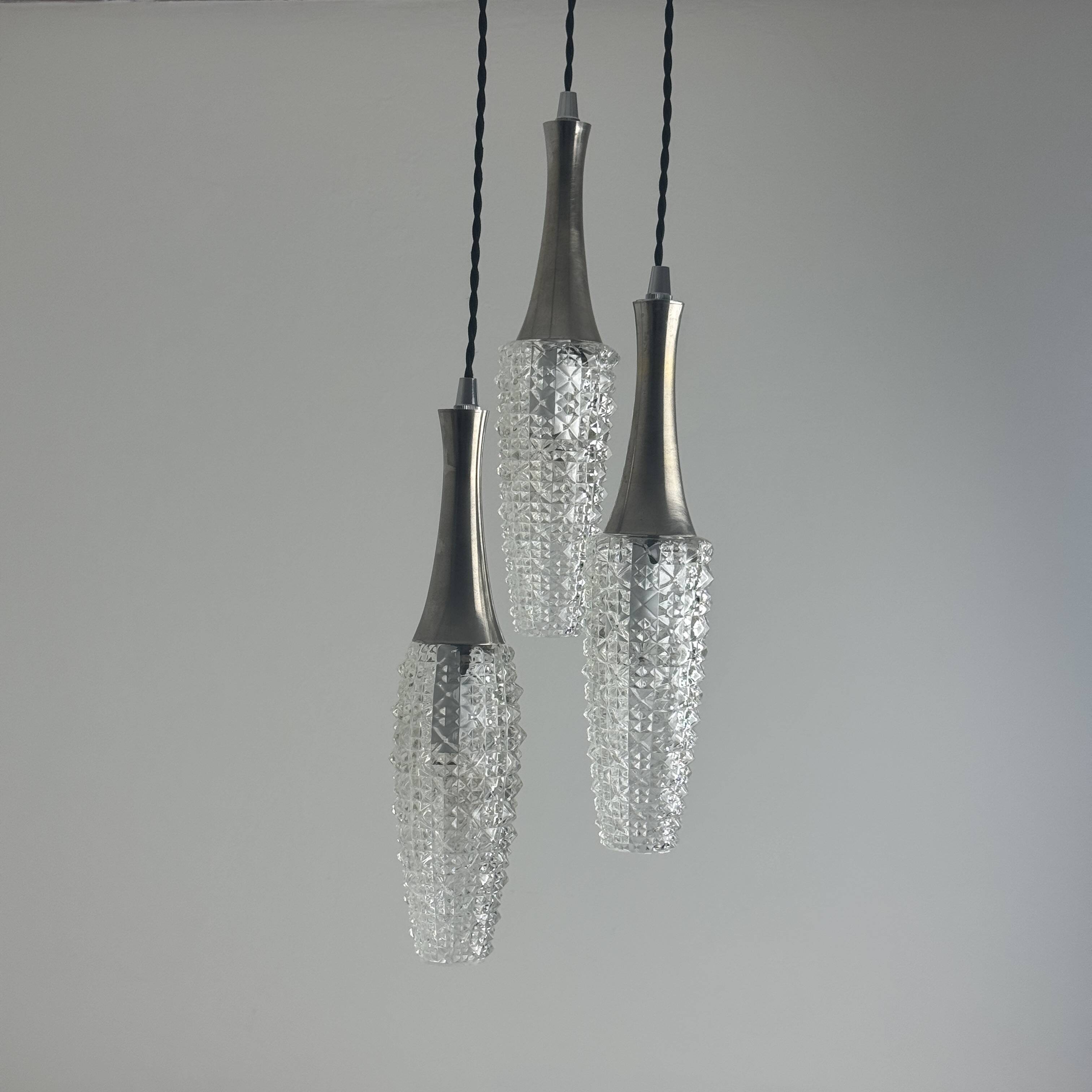 ANTIQUE CASCADE 3-BULB VINTAGE CHANDELIER