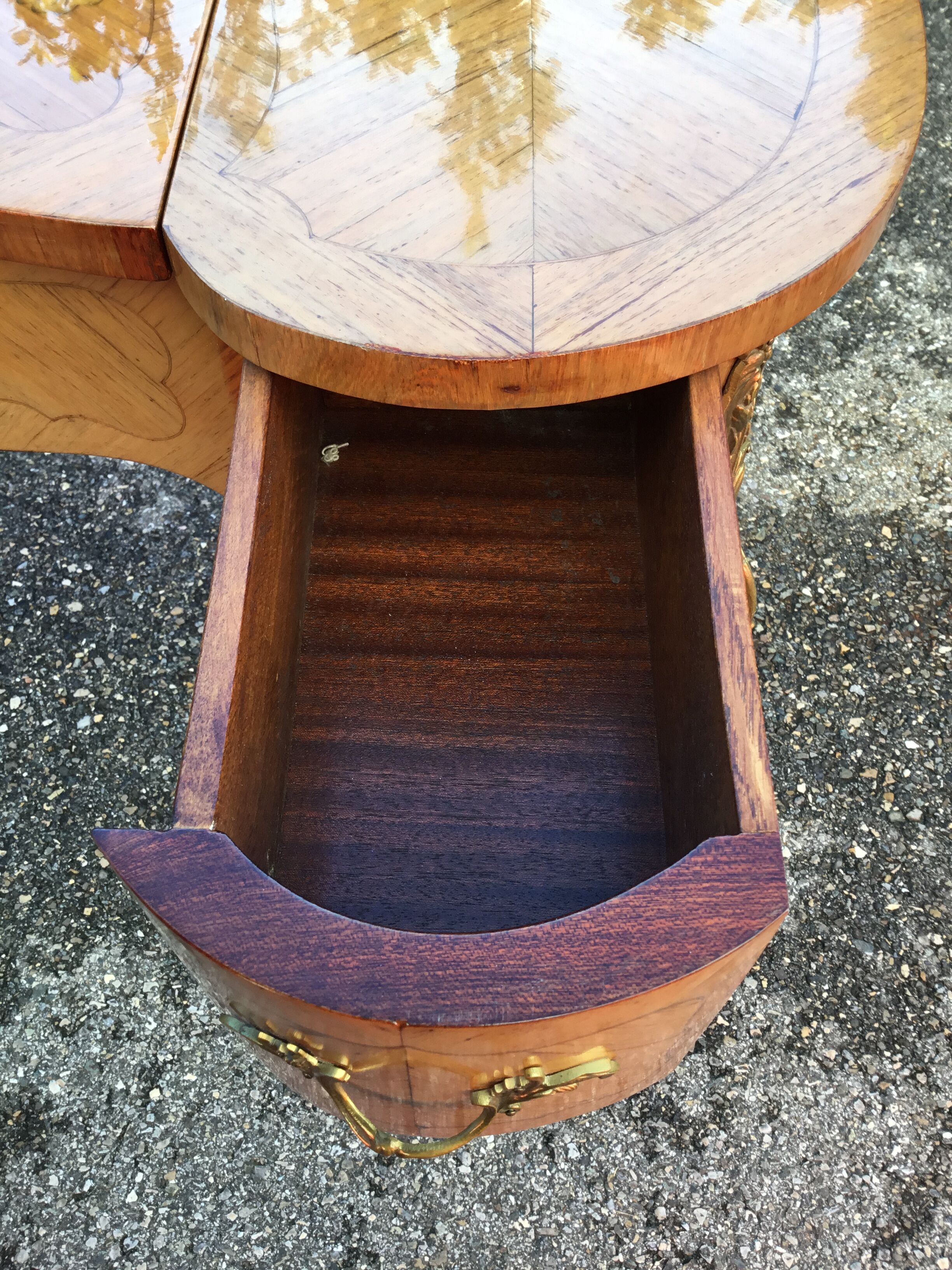 Dressing table marking rosewood