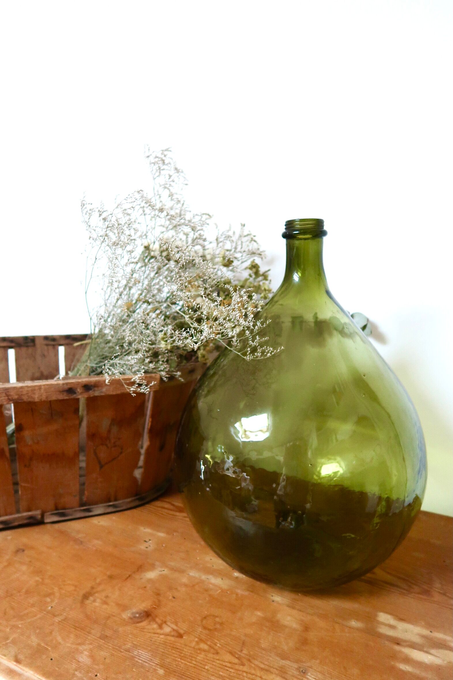 15-litre green demijohn
