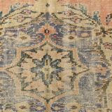 Tapis vintage en laine fait main, saumon doux et bleu marine, 183x264 cm