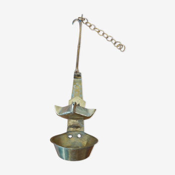 Suspension oil lamp