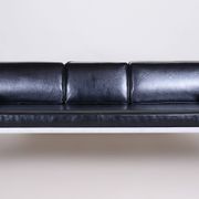Canapé Bauhaus noir restauré, designer Robert Slezak, cuir de haute qualité, années 1930