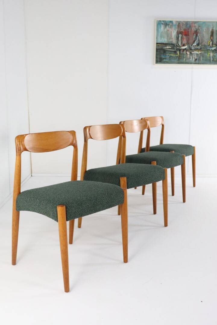 Set of 4 Danish Chairs 'Bjerremose'