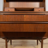 Mid-century teak shelf with pull-out top, Denmark, 1960s