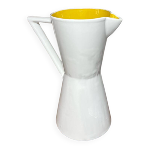 Pichet en céramique