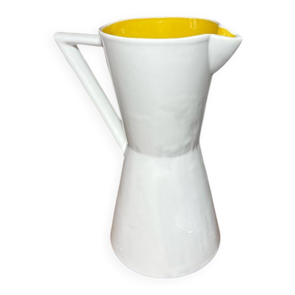 Pichet en céramique