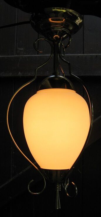 Suspension in opaline