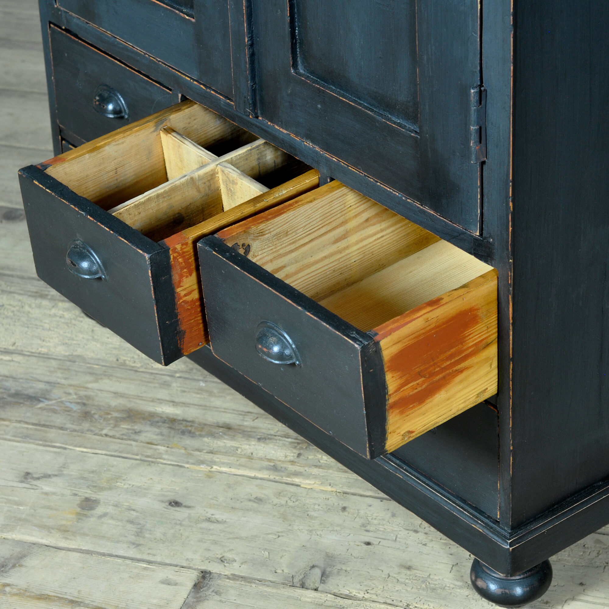Pine cabinet with 6 drawers, circa 1920