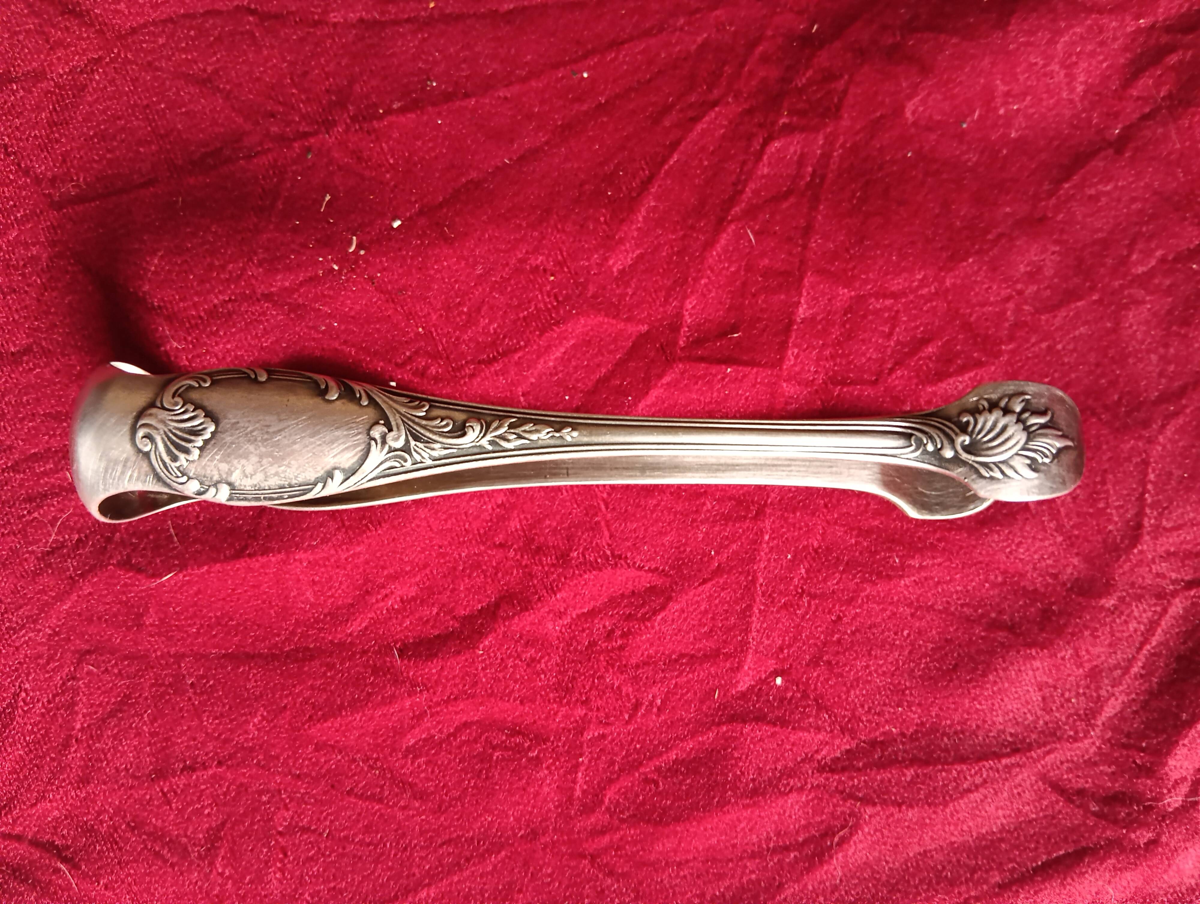 Antique sugar tongs in silvered metal "christofle" louis xv rococo style