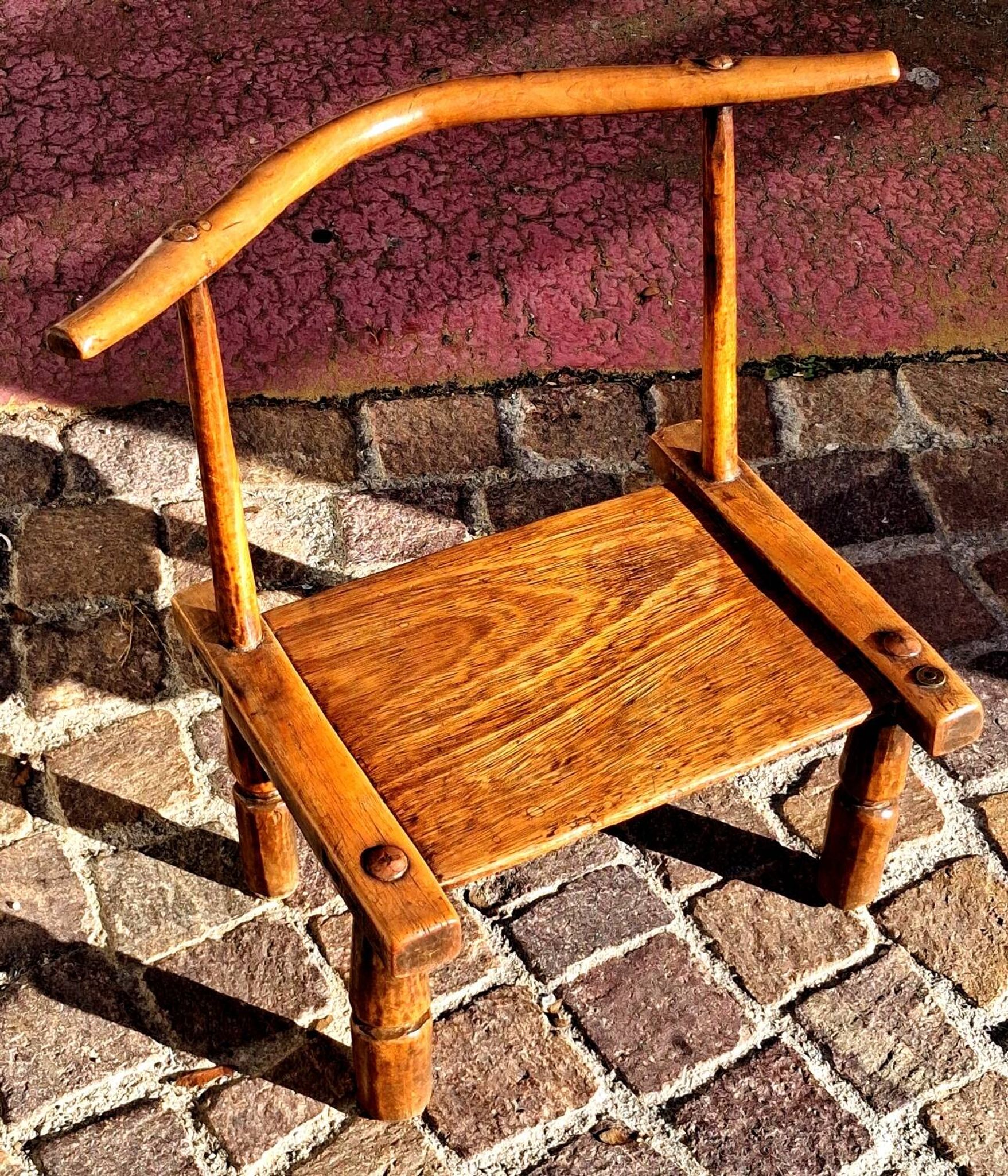 Authentic chair of the Baoulé chief, Côte d'Ivoire, Africa, raw art.