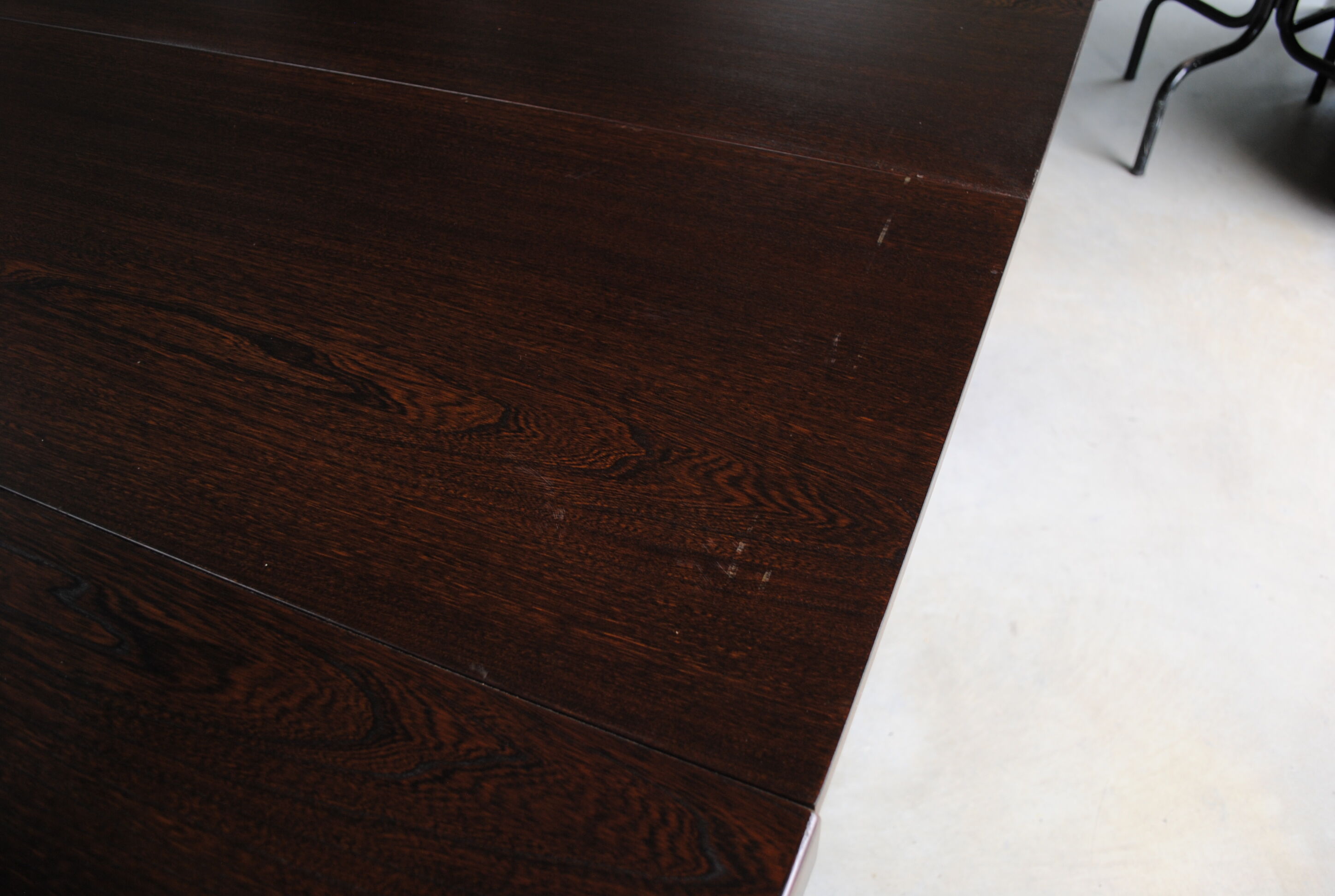 Table ovale Baumann