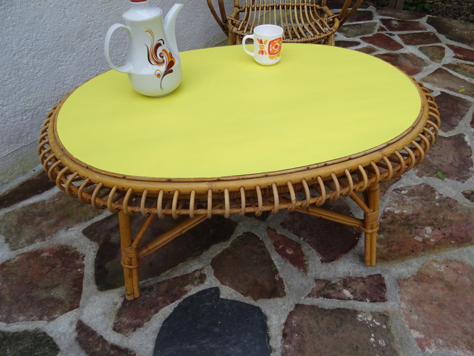 Sun rattan coffee table