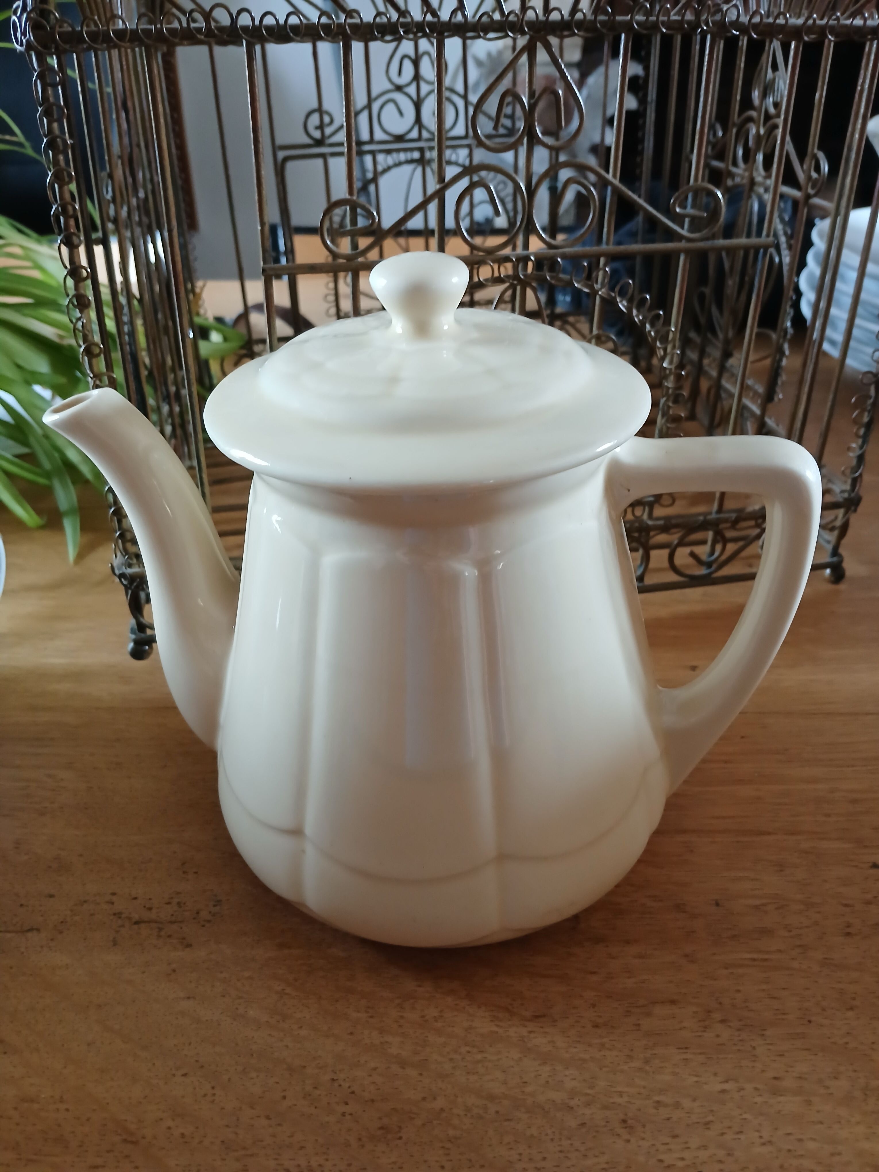 Vintage coffee pot/teapot